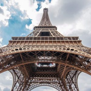 Mise à disposition de 4 heures "Visite de la tour Eiffel & Détente sur le champs de mars"